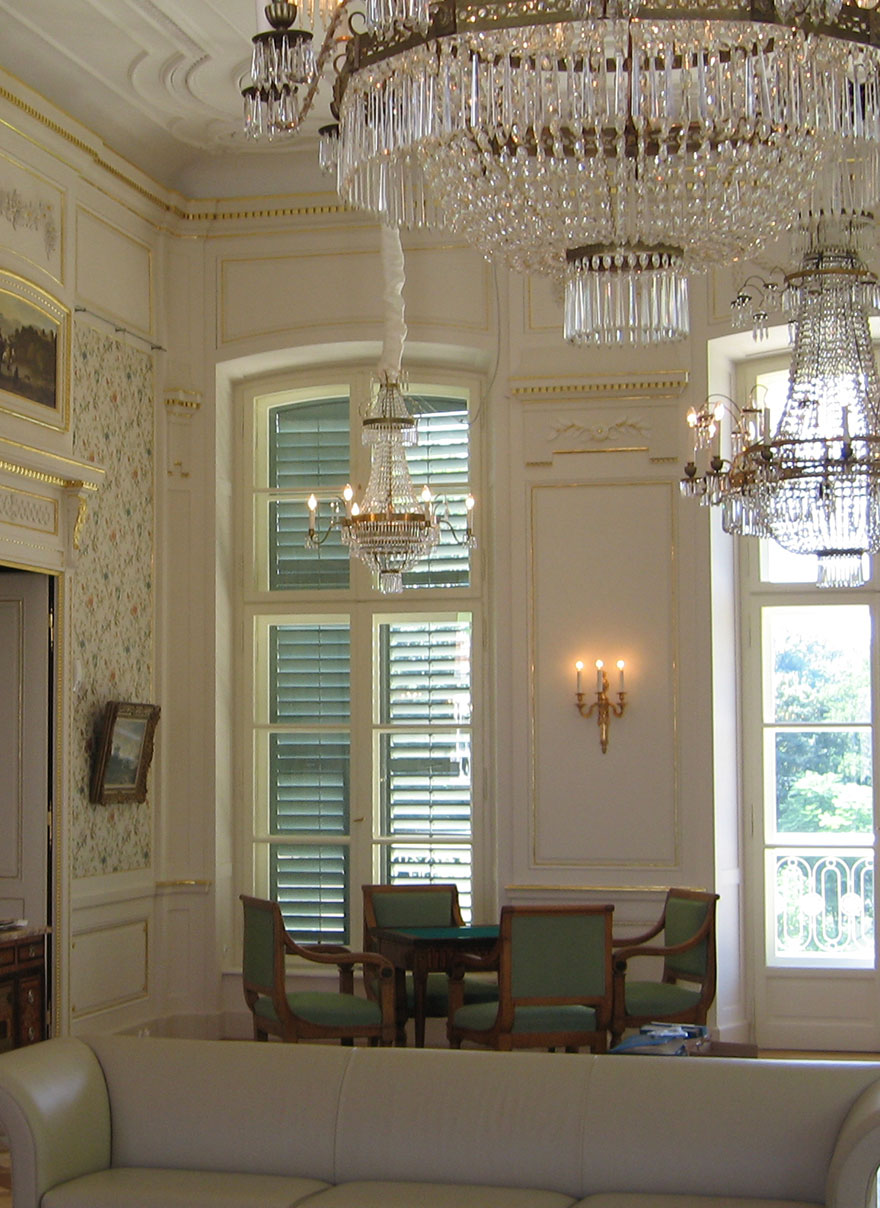 A group of Wiener Grüstl in an Austrian mansion